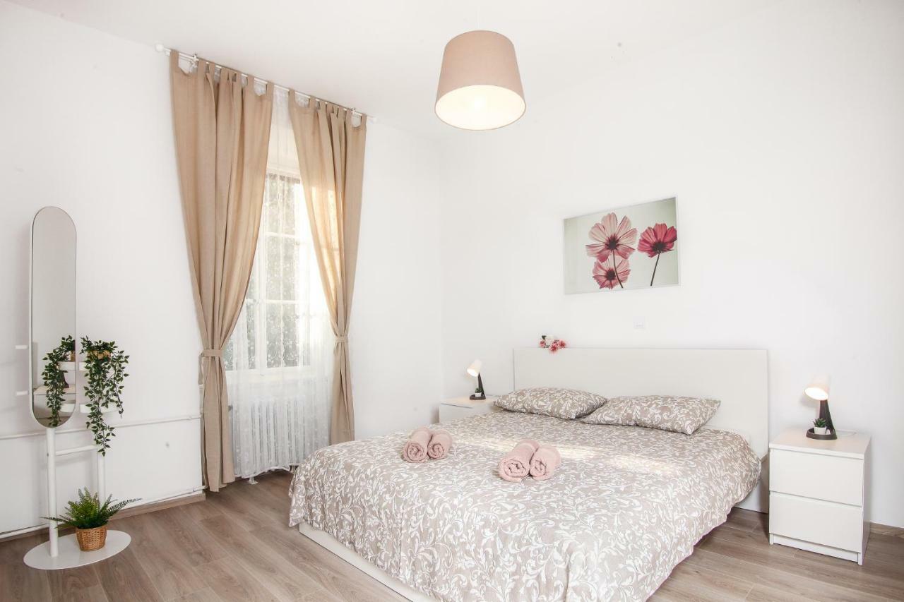 Apartment Kensi*** Πούλα Εξωτερικό φωτογραφία
